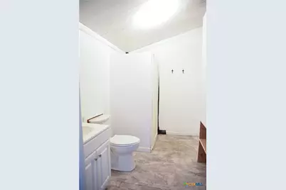 149 N Commercial Street, Goliad, TX 77963 - Photo 16