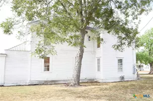 149 N Commercial St, Goliad, TX 77963 - Photo 6