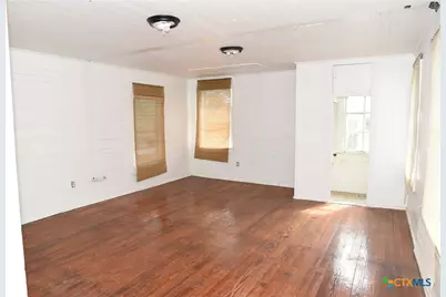 149 N Commercial Street, Goliad, TX 77963 - Photo 12