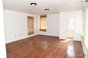 149 N Commercial St, Goliad, TX 77963 - Photo 12