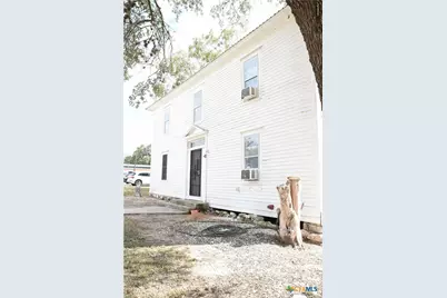 149 N Commercial Street, Goliad, TX 77963 - Photo 2