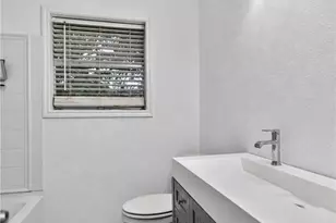 1006 S 2nd St, Ganado, TX 77962 - Photo 12