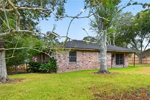 1006 S 2nd St, Ganado, TX 77962 - Photo 4