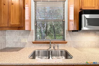 2 Trophy Lane, New Braunfels, TX 78132 - Photo 28