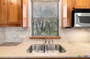 2 Trophy Ln, New Braunfels, TX 78132 - Photo 28