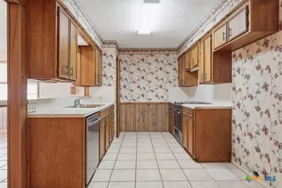 4601 Dahlia Lane, Victoria, TX 77904 - Photo 12