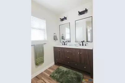 124 Creekview Drive, Canyon Lake, TX 78133 - Photo 6