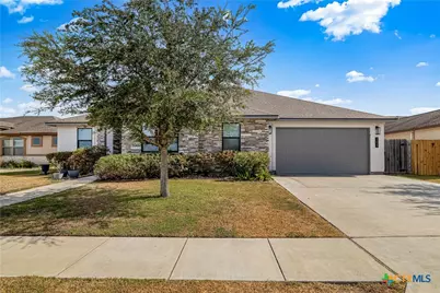 106 Montalcino Court, Victoria, TX 77904 - Photo 2