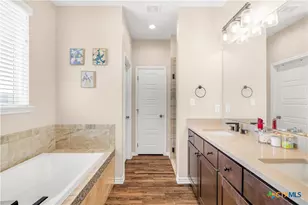 106 Montalcino Ct, Victoria, TX 77904 - Photo 22