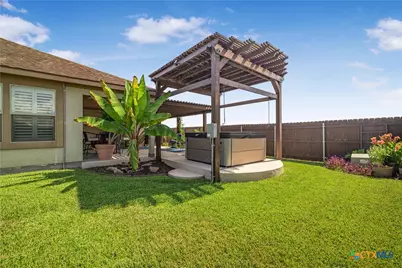 101 Gabbiano Court, Victoria, TX 77904 - Photo 32