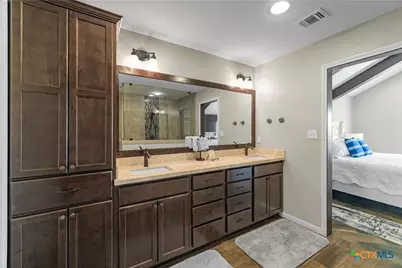 101 Gabbiano Court, Victoria, TX 77904 - Photo 18