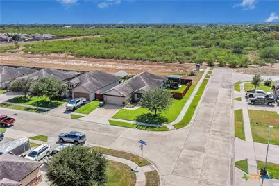 101 Gabbiano Court, Victoria, TX 77904 - Photo 40