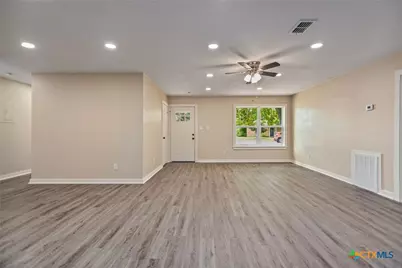 526 Fairmont Street, Port Lavaca, TX 77979 - Photo 4