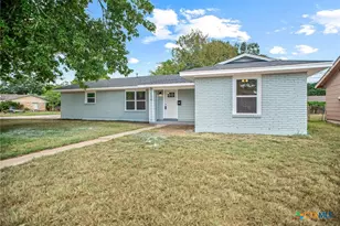 526 Fairmont St, Port Lavaca, TX 77979 - Photo 1