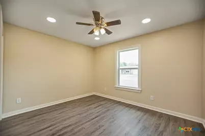 526 Fairmont Street, Port Lavaca, TX 77979 - Photo 18