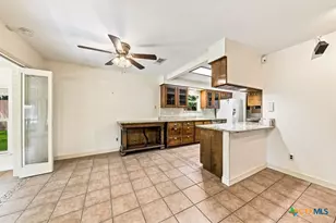605 Ridgecrest, New Braunfels, TX 78130 - Photo 16