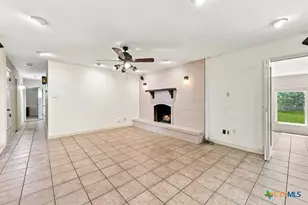 605 Ridgecrest, New Braunfels, TX 78130 - Photo 10