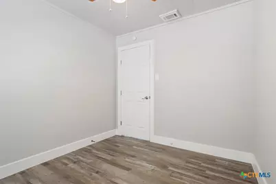 204 E Fowler Avenue, Killeen, TX 76541 - Photo 20