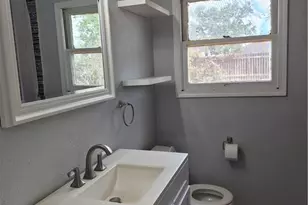 1010 E Church St, Cuero, TX 77954 - Photo 16