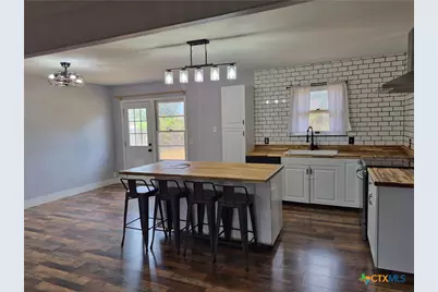 1010 E Church Street, Cuero, TX 77954 - Photo 12