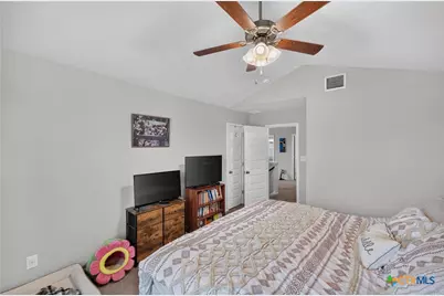 2536 Hiddenbrooke Trace, Seguin, TX 78155 - Photo 16