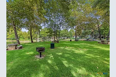1070 Hayselton Avenue, New Braunfels, TX 78130 - Photo 6
