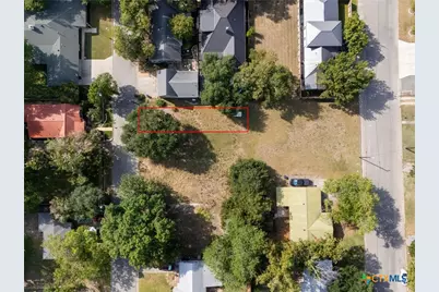 1070 Hayselton Avenue, New Braunfels, TX 78130 - Photo 4
