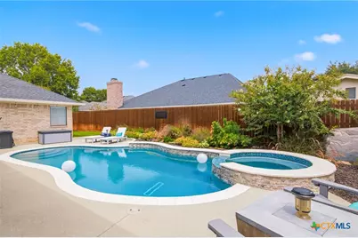 508 Cherrystone Circle, Victoria, TX 77904 - Photo 2
