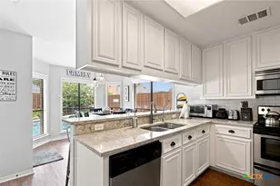 508 Cherrystone Cir, Victoria, TX 77904 - Photo 14