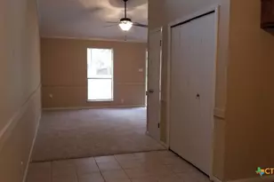 19 Sunflower Cir, New Braunfels, TX 78130 - Photo 4