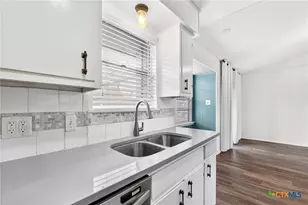 8408 Maine Dr, Austin, TX 78758 - Photo 6