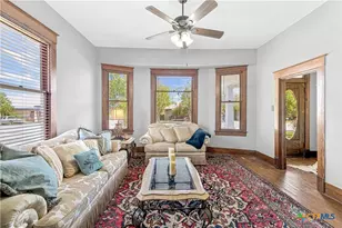 612 W Grand Ave, Yoakum, TX 77995 - Photo 20