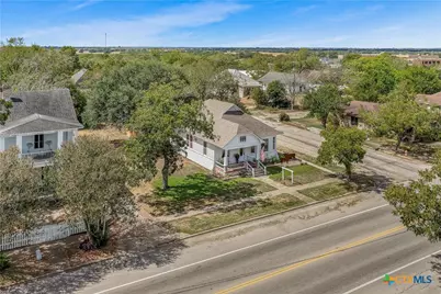 612 W Grand Avenue, Yoakum, TX 77995 - Photo 42