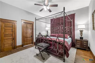 612 W Grand Ave, Yoakum, TX 77995 - Photo 26