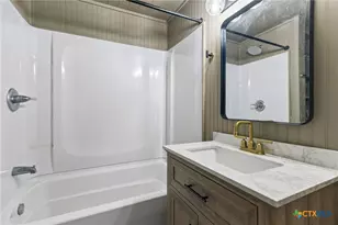 223 NW Front St, Bartlett, TX 76511 - Photo 18