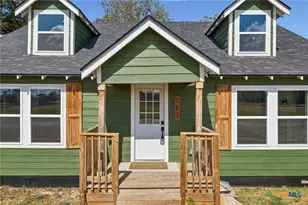 223 NW Front St, Bartlett, TX 76511 - Photo 4