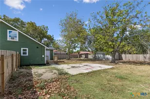 223 NW Front St, Bartlett, TX 76511 - Photo 36