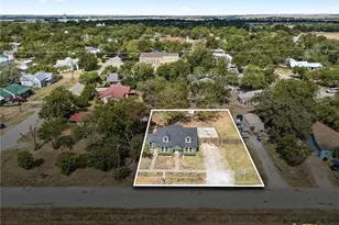 223 NW Front St, Bartlett, TX 76511 - Photo 38