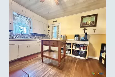 406 E Tres Palacios Avenue, Palacios, TX 77465 - Photo 12