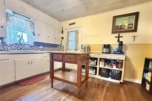 406 E Tres Palacios Ave, Palacios, TX 77465 - Photo 12