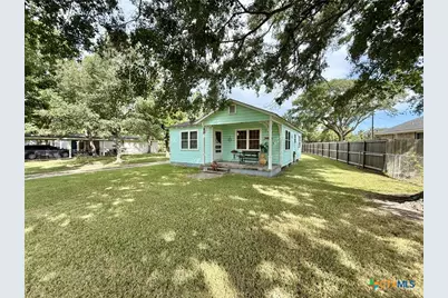 406 E Tres Palacios Avenue, Palacios, TX 77465 - Photo 2
