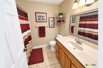 406 Royal Oak Drive, Victoria, TX 77905 - Photo 12