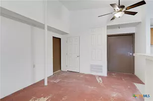 206 E Pine St, Seguin, TX 78155 - Photo 8