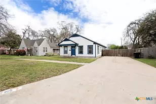 905 N 9th St, Temple, TX 76501 - Photo 2