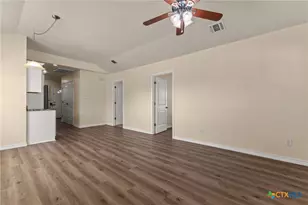 2018 Katy St, New Braunfels, TX 78130 - Photo 8