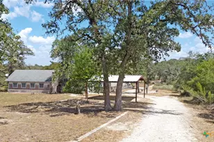1501 Kothmann Dr, Seguin, TX 78155 - Photo 34