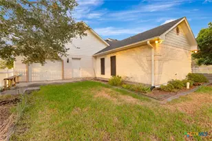 192 Huron St, Victoria, TX 77905 - Photo 10