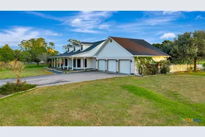 192 Huron Street, Victoria, TX 77905 - Photo 2