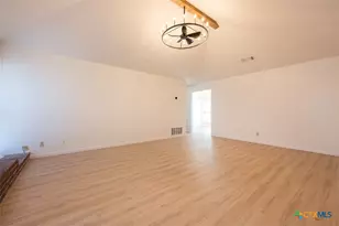 5202 Birdcreek Dr, Killeen, TX 76543 - Photo 10