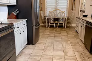 212 S 4th St, Stockdale, TX 78160 - Photo 6